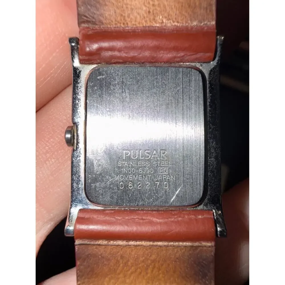 Vintage Pulsar Womens Watch 1N00-6J90 Stainless Steel Needs Battery Size 6”